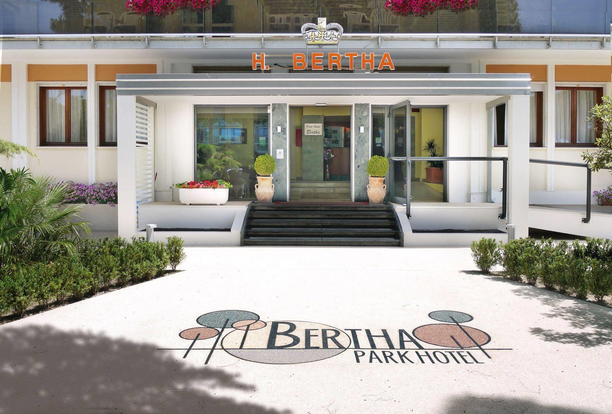 Hotel Bertha Fronte Mare Lido di Jesolo Bagian luar foto